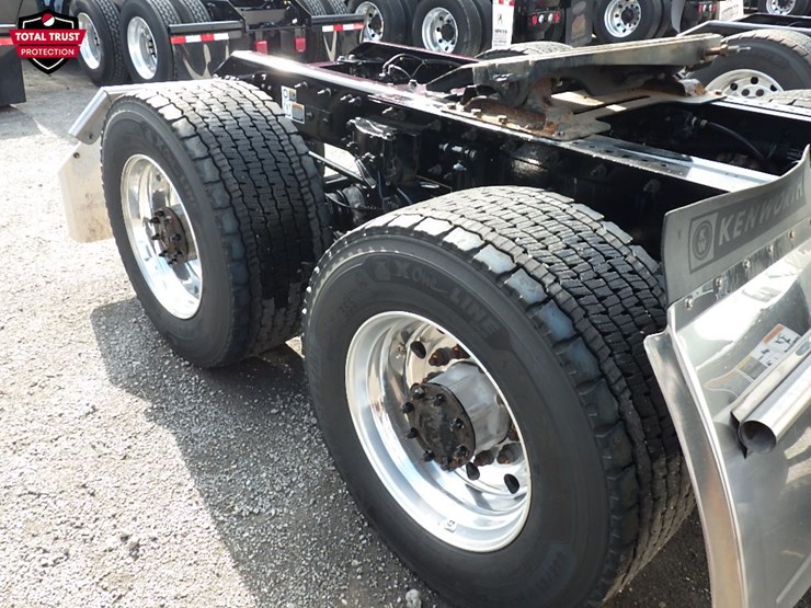 2024-kenworth-t680-image-4