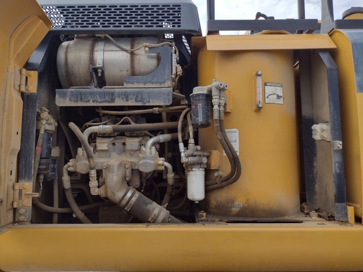 deere-160g-lc-image-32