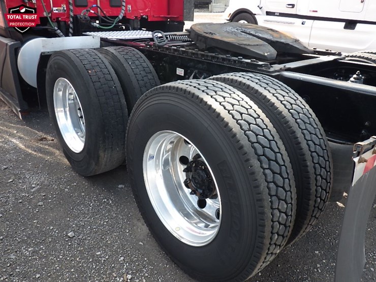 2025-kenworth-t680-image-16