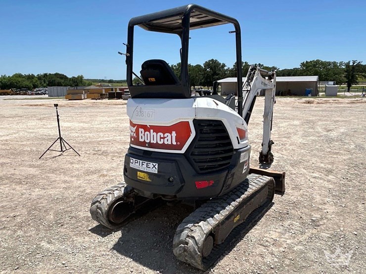2021-bobcat-e26-image-3