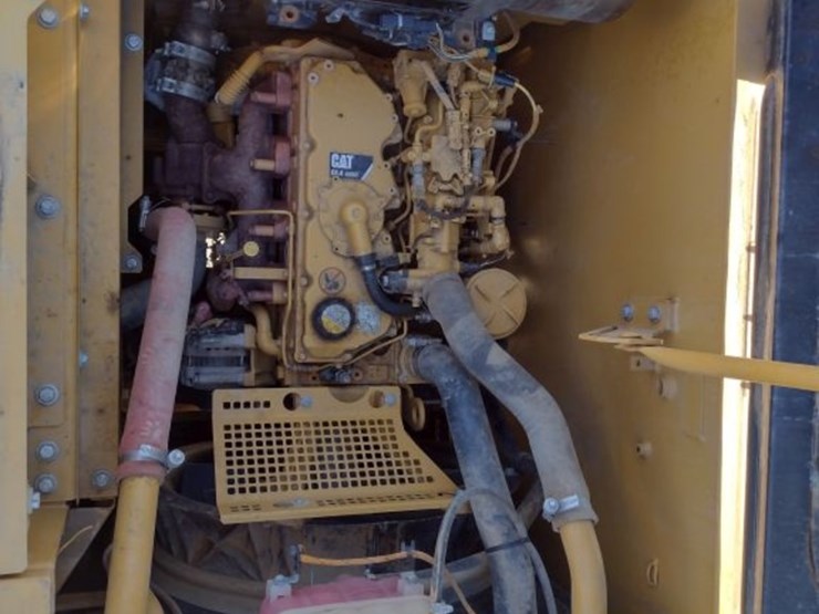 caterpillar-318e-image-35