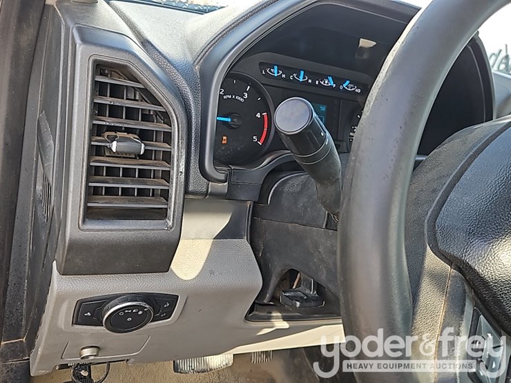 2017-ford-f550-image-24