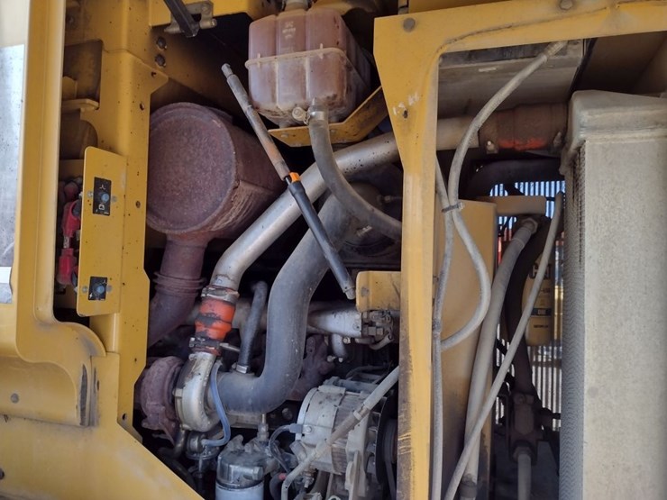 caterpillar-930g-image-19