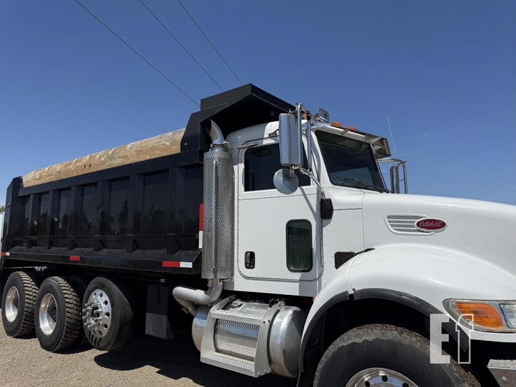 2005-peterbilt-335-image-7