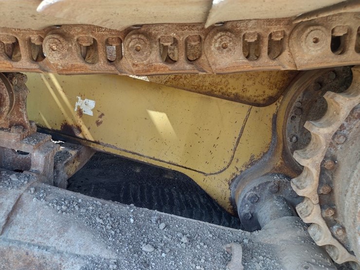caterpillar-d6t-lgp-image-18