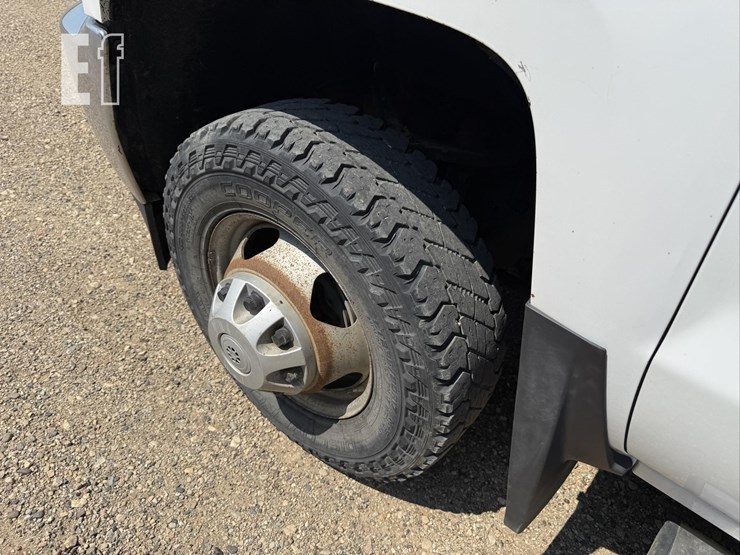 2015-chevrolet-3500hd-image-18