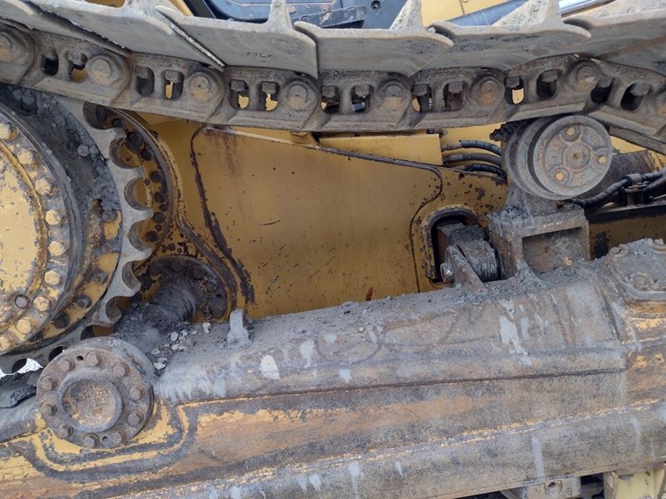 caterpillar-d6n-image-30
