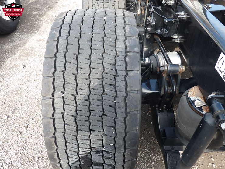 2024-kenworth-t680-image-14