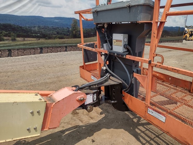 jlg-400s-image-11