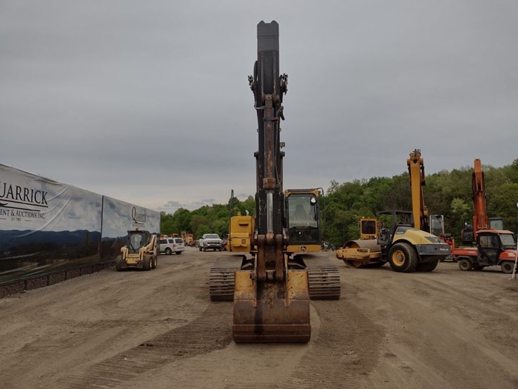 deere-270d-lc-image-2