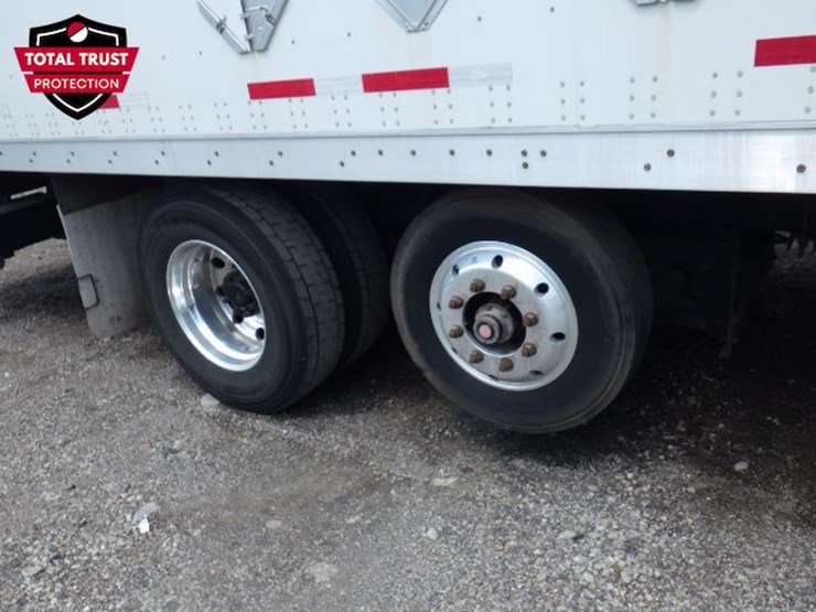 2020-peterbilt-348-image-6