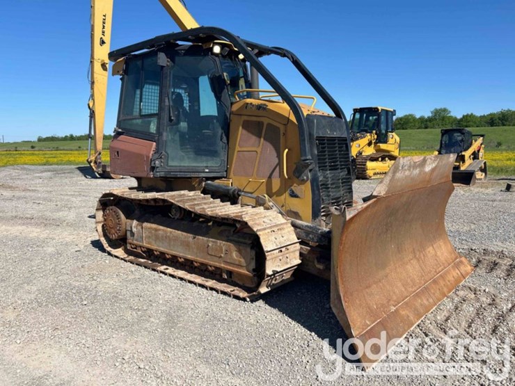 2017-caterpillar-d5k2-xl-image-2