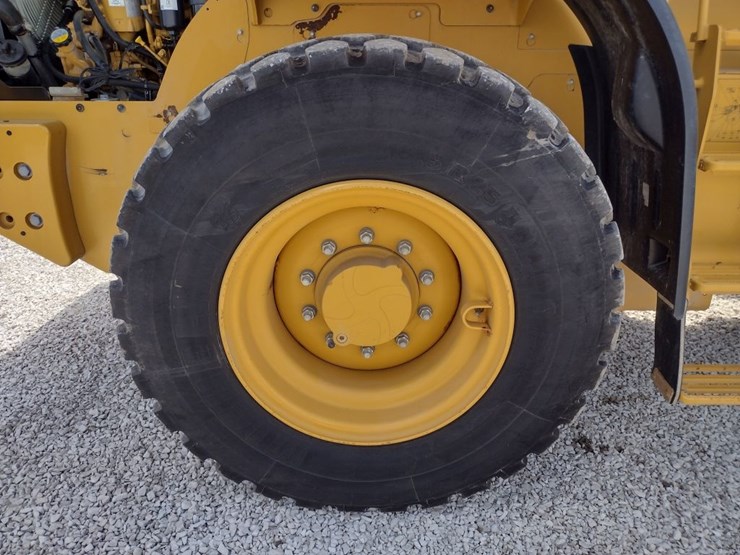 caterpillar-910m-image-29