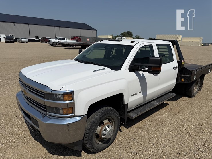 2015-chevrolet-3500hd-image-6