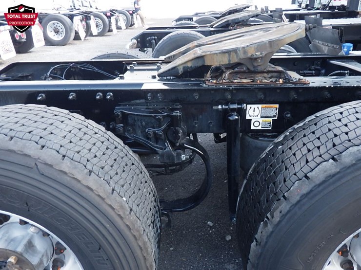 2024-kenworth-t680-image-6
