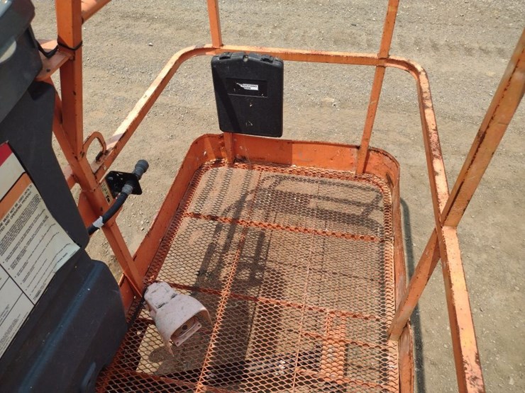 jlg-400s-image-9