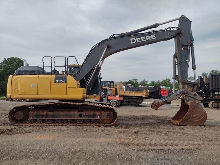 deere-210g-lc-image-3