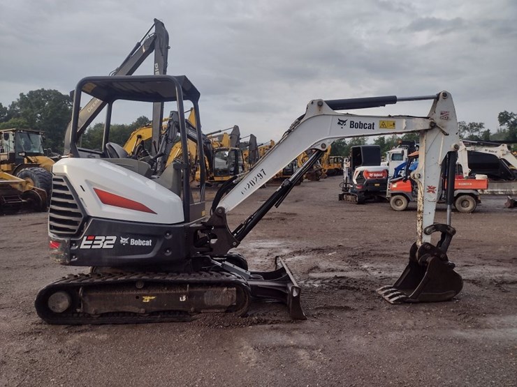 bobcat-e32-image-3