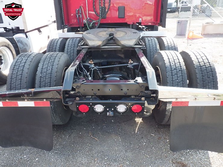 2024-kenworth-t680-image-12