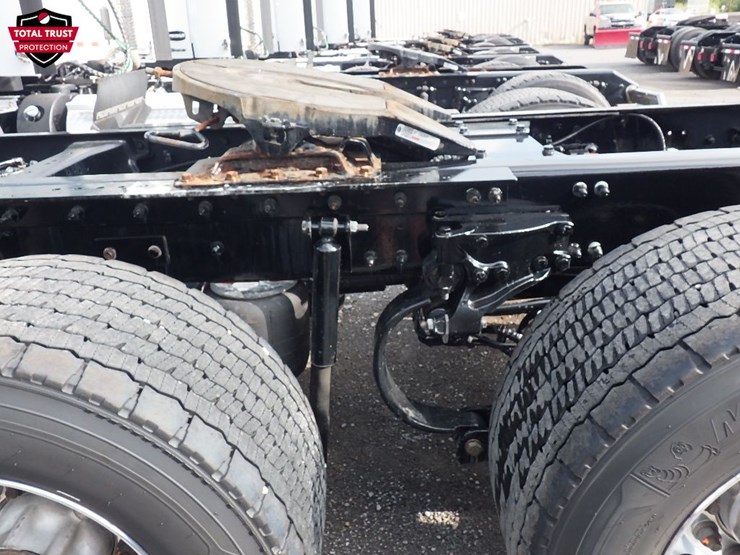 2024-kenworth-t680-image-15
