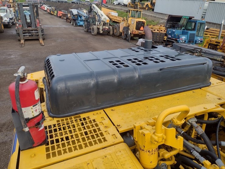 komatsu-pc350-lc-8-image-36