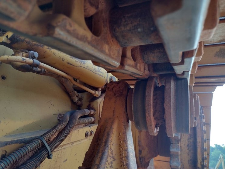 caterpillar-d5n-xl-image-16