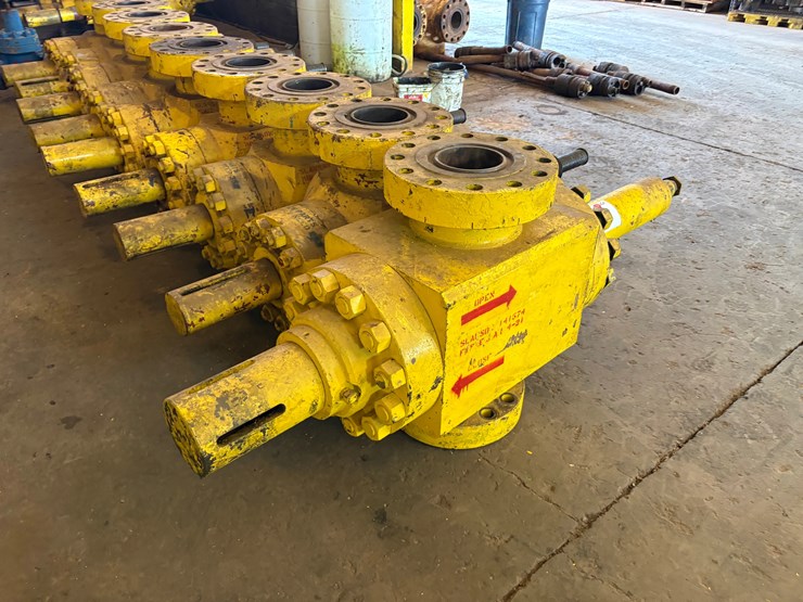 (3x$)-7-1/16”-10k-frac-valves,-field-ready-image-2