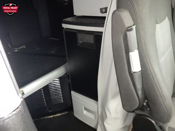 2023-kenworth-t680-image-7
