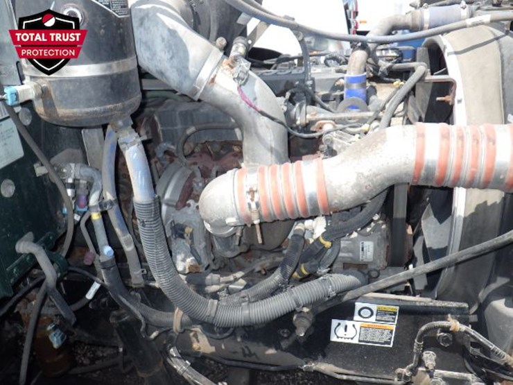 2019-peterbilt-348-image-23