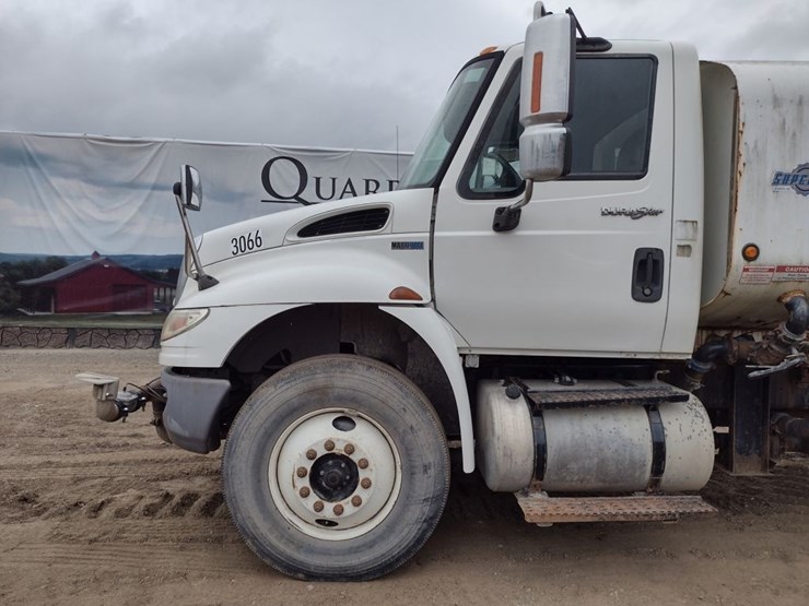 international-durastar-4400-image-19