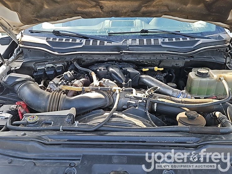 2017-ford-f550-image-15