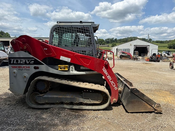 2023-takeuchi-tl12v2-image-5