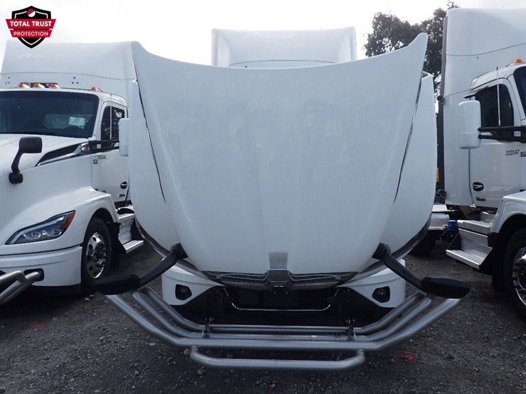 2024-kenworth-t680-image-24