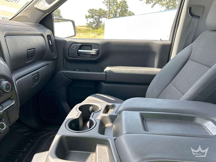 2019-chevrolet-silverado-1500-image-17