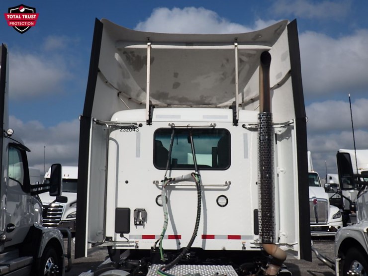 2024-kenworth-t680-image-11