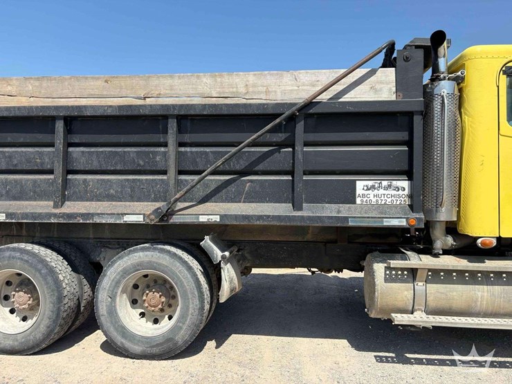 2007-freightliner-columbia-120-image-10