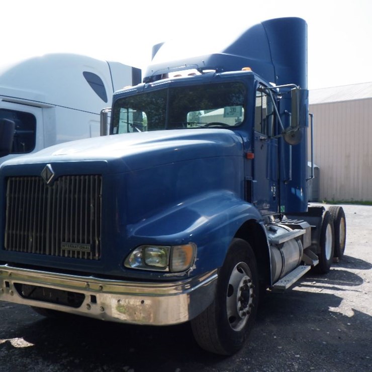 1999 INTERNATIONAL 9400i