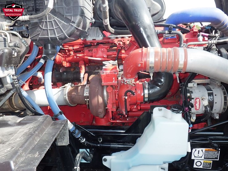 2024-peterbilt-579-image-30