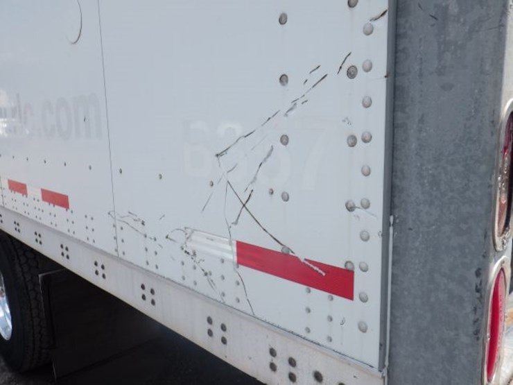 2016-peterbilt-220-image-13