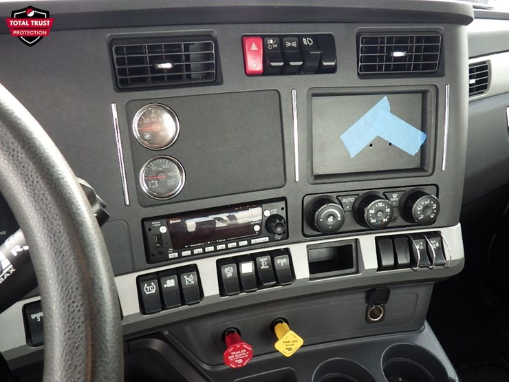 2024-kenworth-t680-image-16