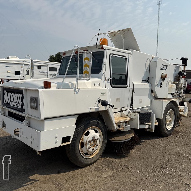 MOBIL ATHEY STREET SWEEPER 8401