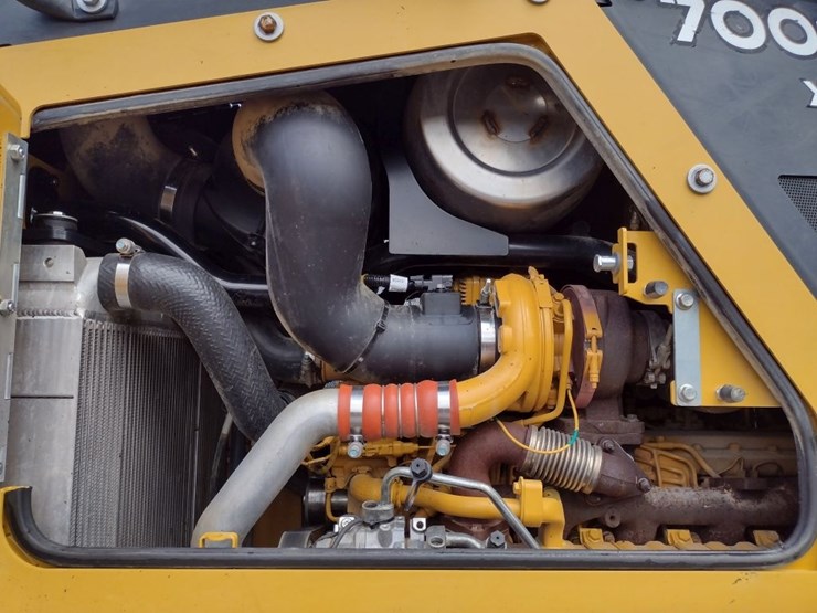 deere-700l-image-23