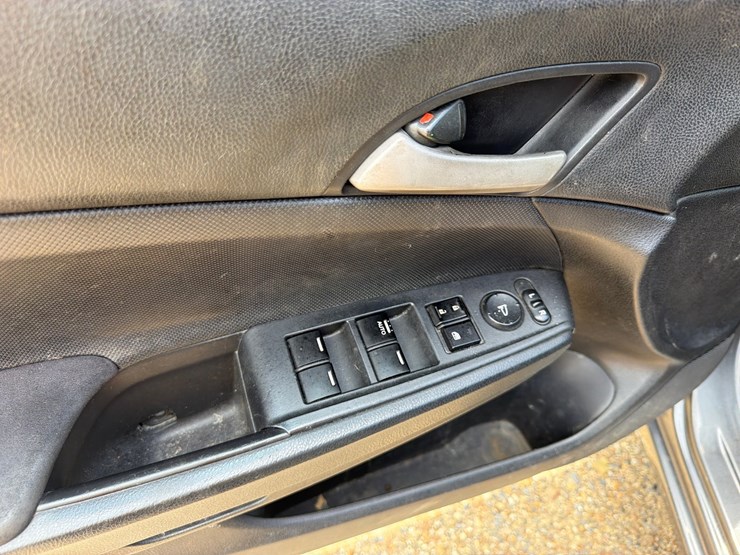 #36569-•-2012-honda-accord-image-7