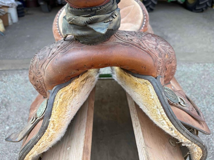 circle-y-brand-saddle-image-11