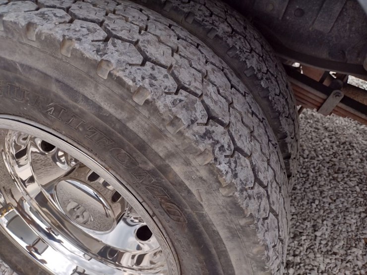 18-ford-f550-image-42