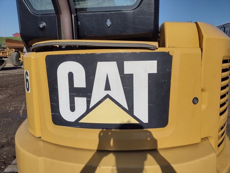 caterpillar-15-image-35