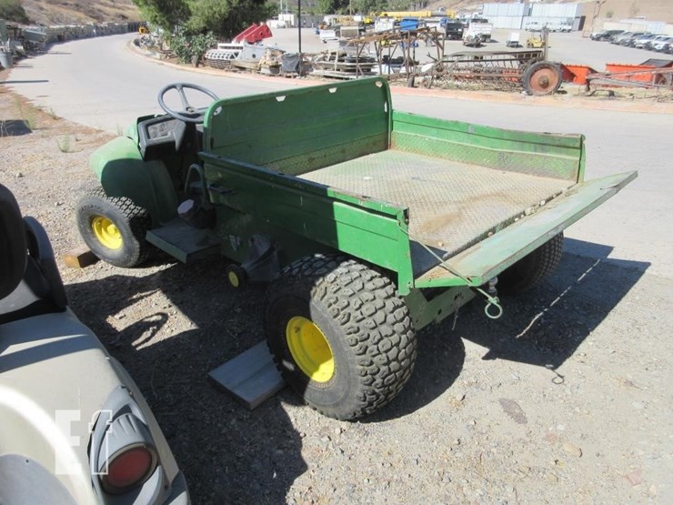 john-deere-gator-image-4