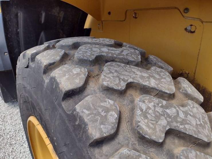 caterpillar-910m-image-16