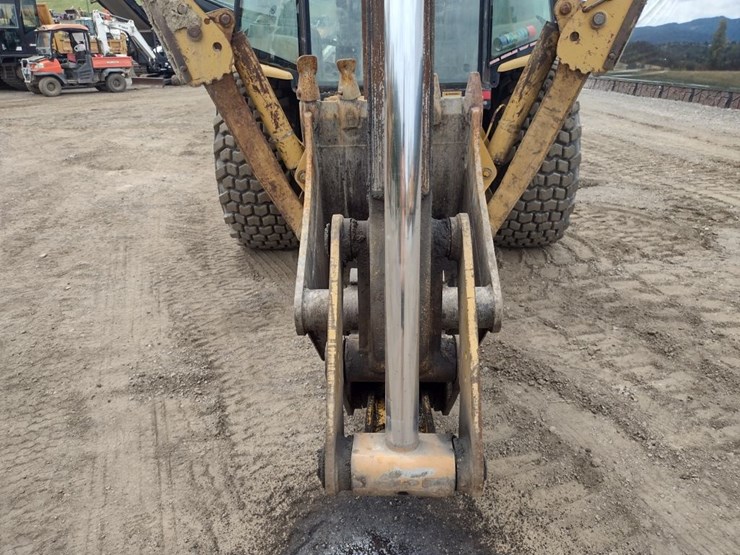 caterpillar-416d-image-32