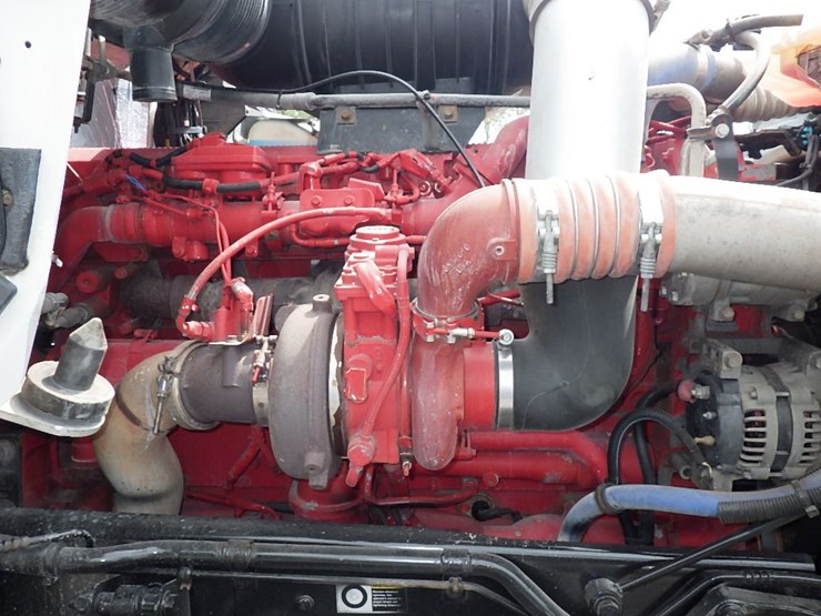 2016-kenworth-t800-image-31